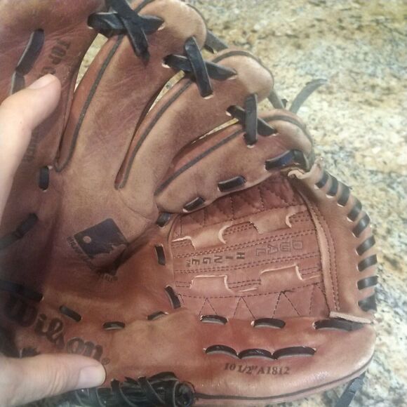 Rare Wilson A1812 Dual Hinge Crown Web 10.5" Leather Baseball Glove LHT - Picture 3 of 12